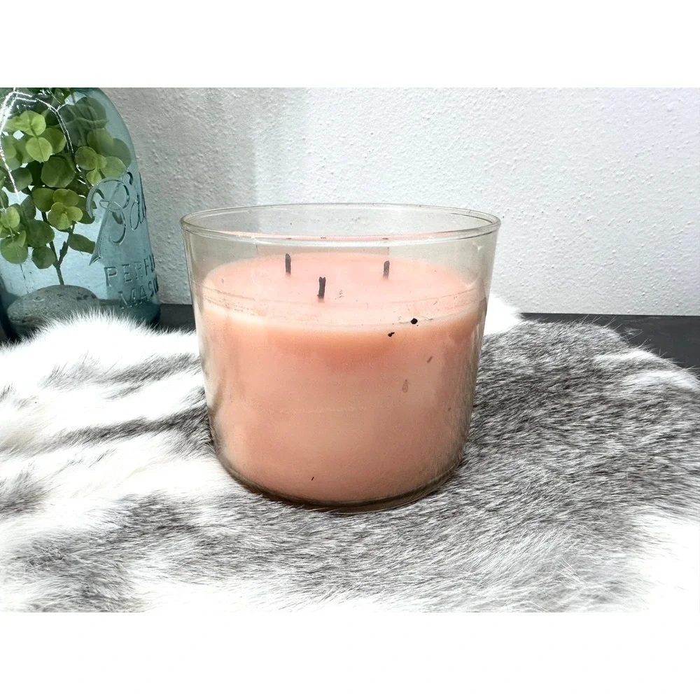 Discontinued White Barn Pink Petal Tea Cake 3 wick‎ Candle Bath Body Works - Picture 4 of 7
